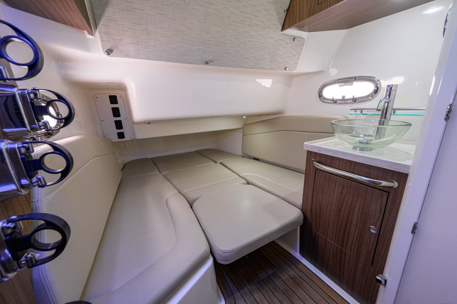 2018 Boston Whaler 380 Outrage