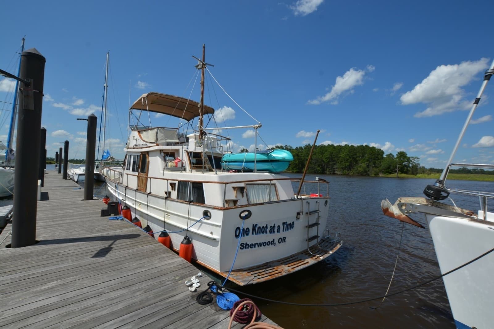 1985 Albin 43 Double Cabin