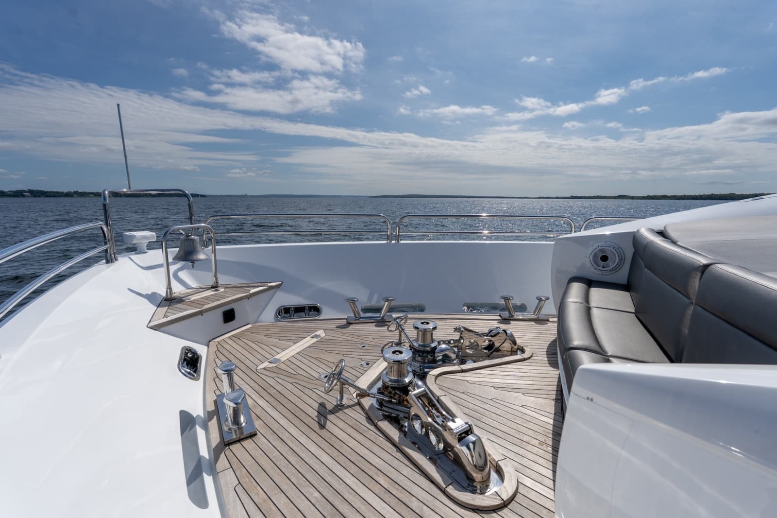 2004 Sunseeker 105 Yacht