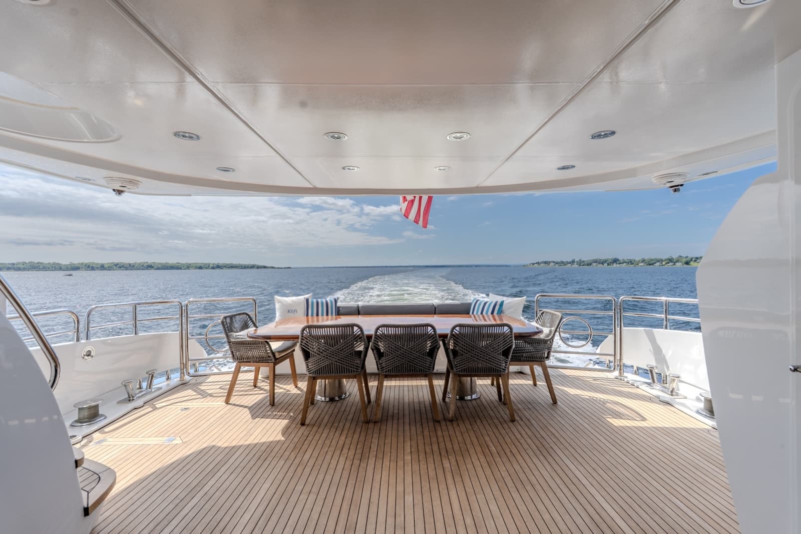 2004 Sunseeker 105 Yacht