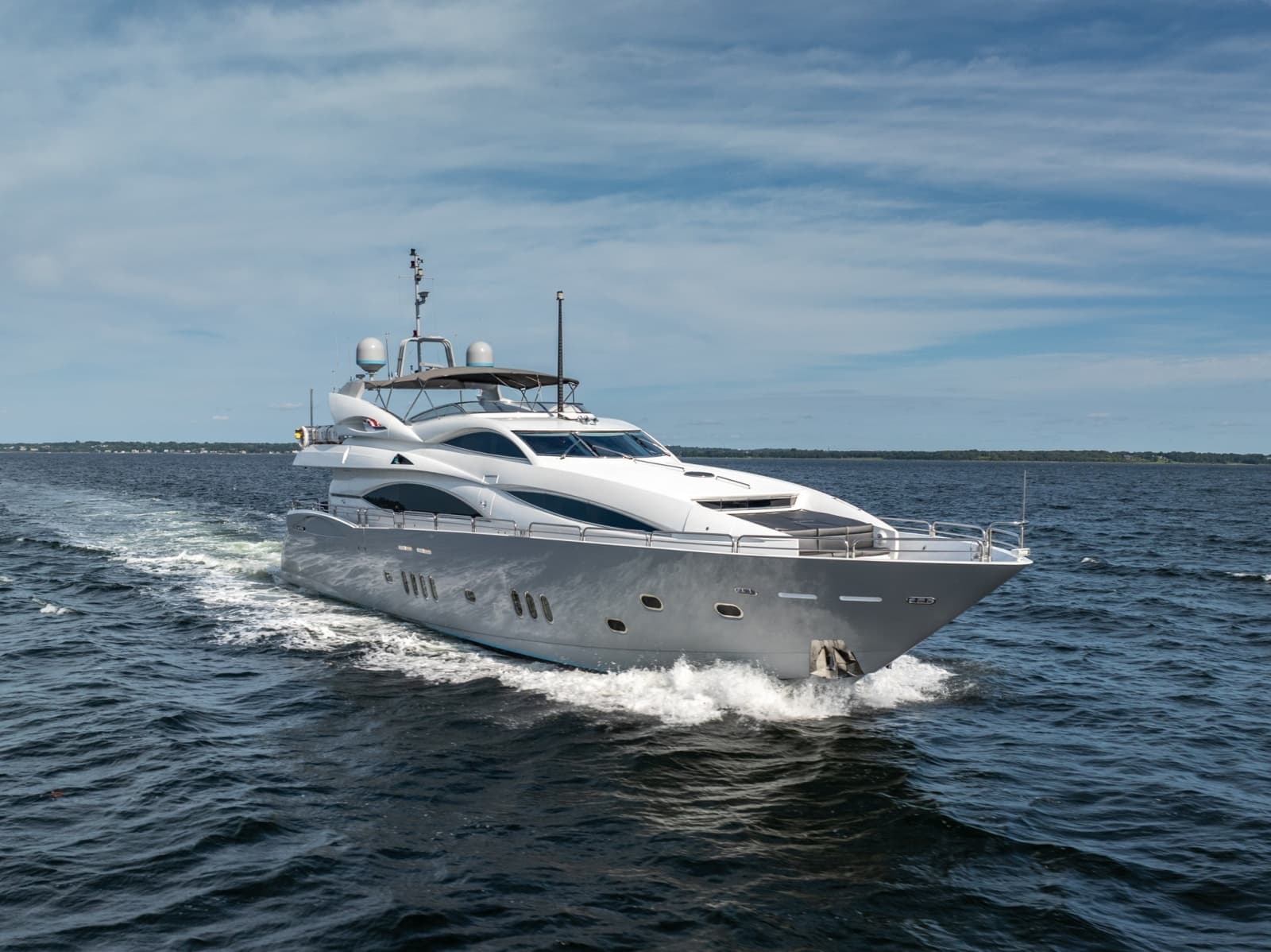 2004 Sunseeker 105 Yacht