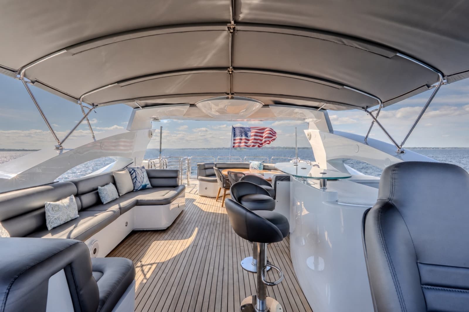 2004 Sunseeker 105 Yacht