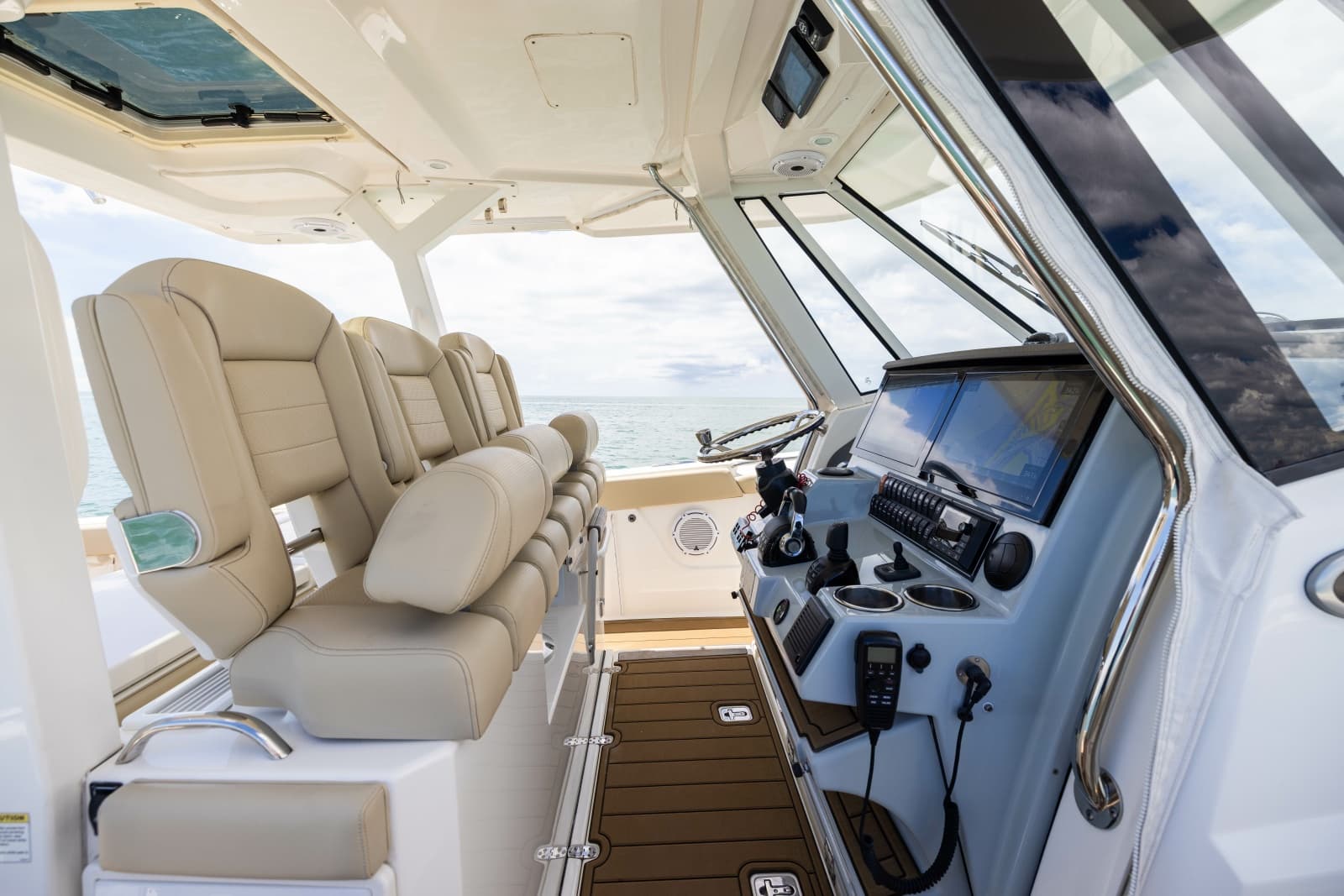 2021 Pursuit S 378 Sport