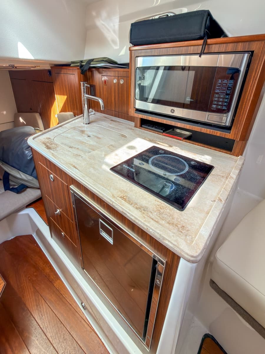 2023 Pursuit OS 325 Offshore