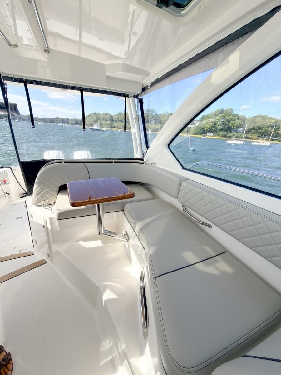 2023 Pursuit OS 325 Offshore