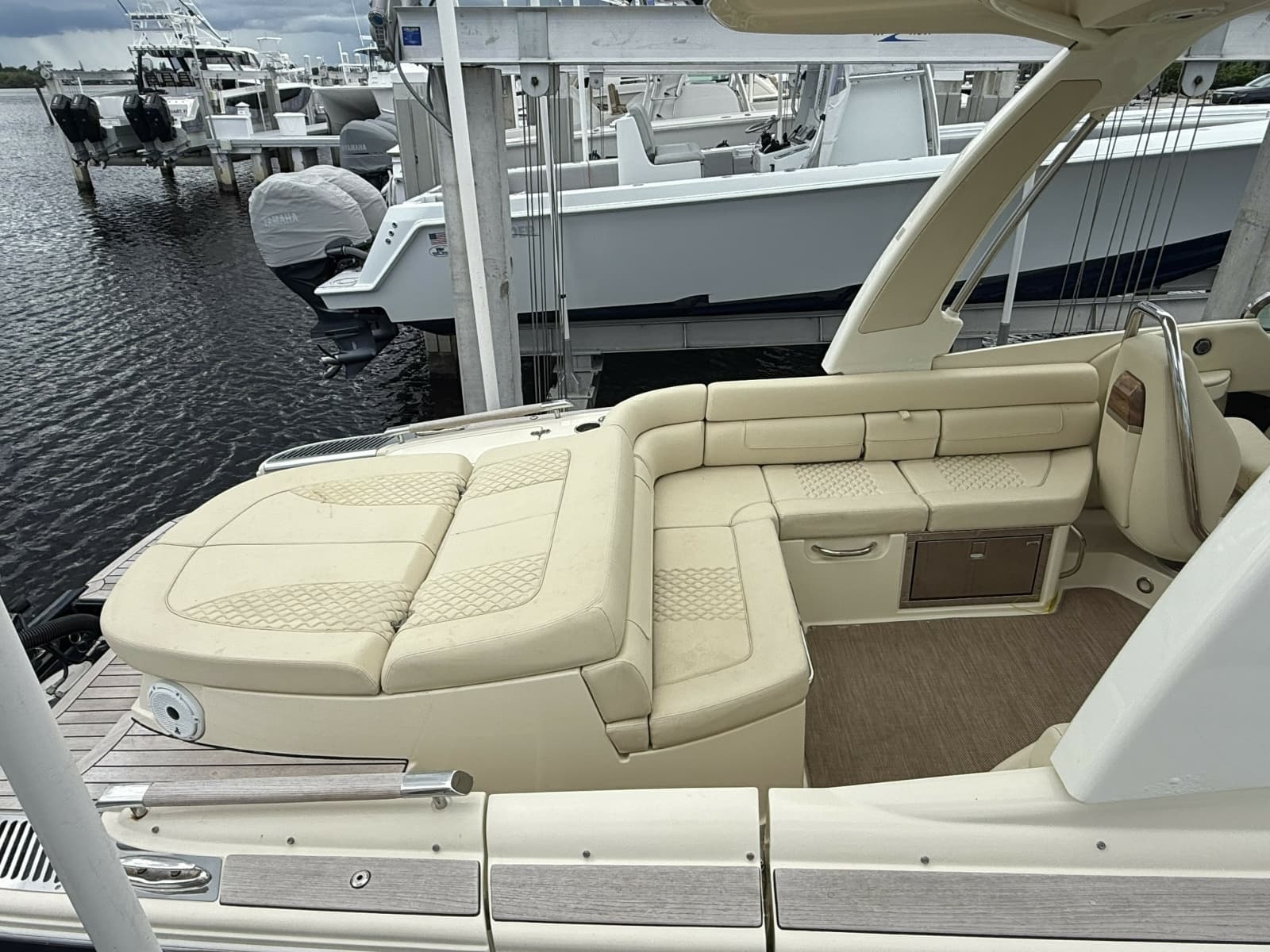 2022 Chris-Craft 
