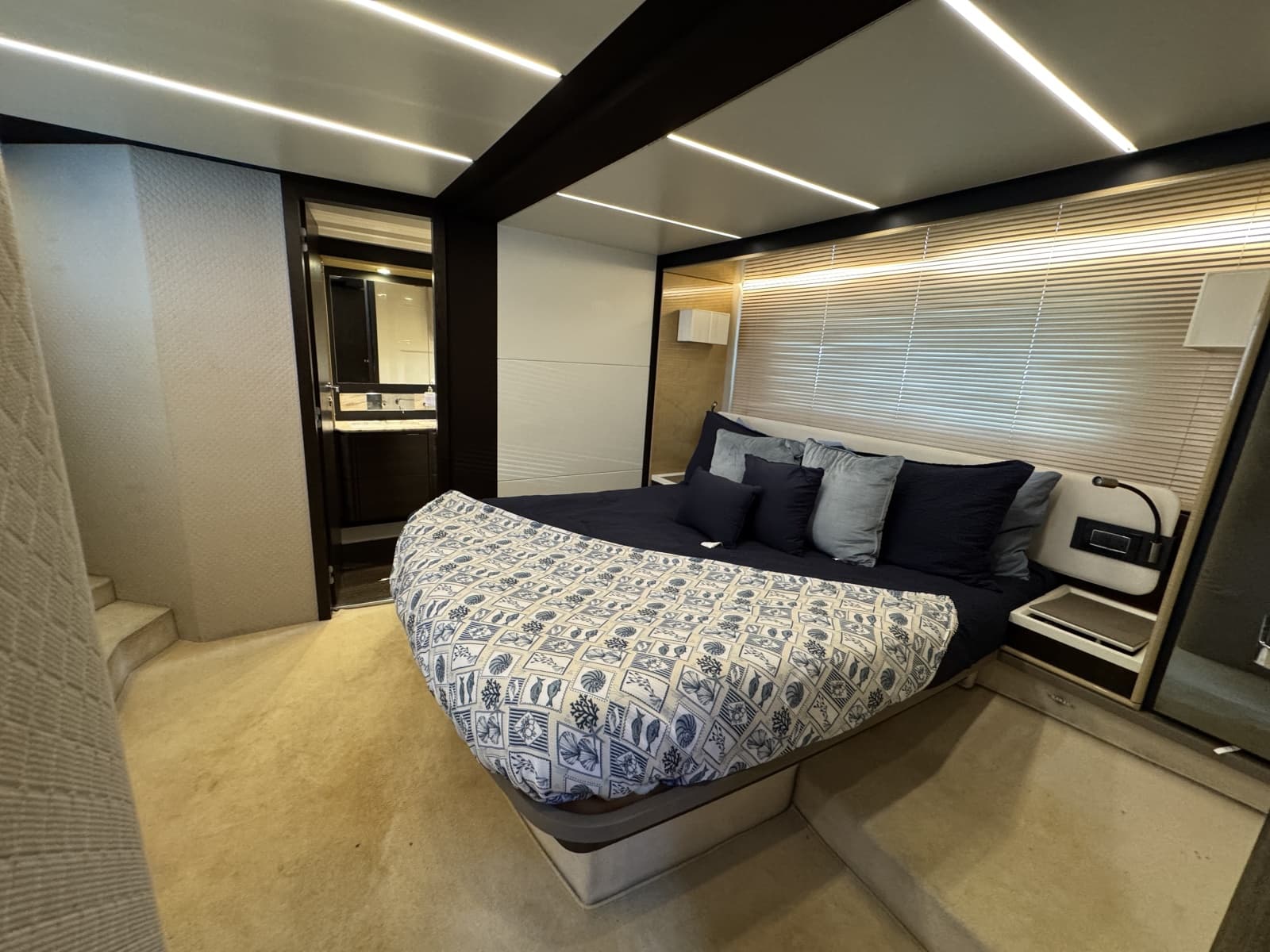 2018 Azimut Fly