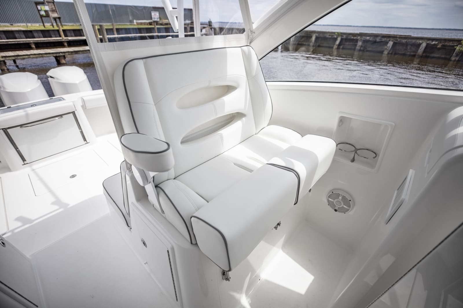 2027 Ablemarle 30 Express