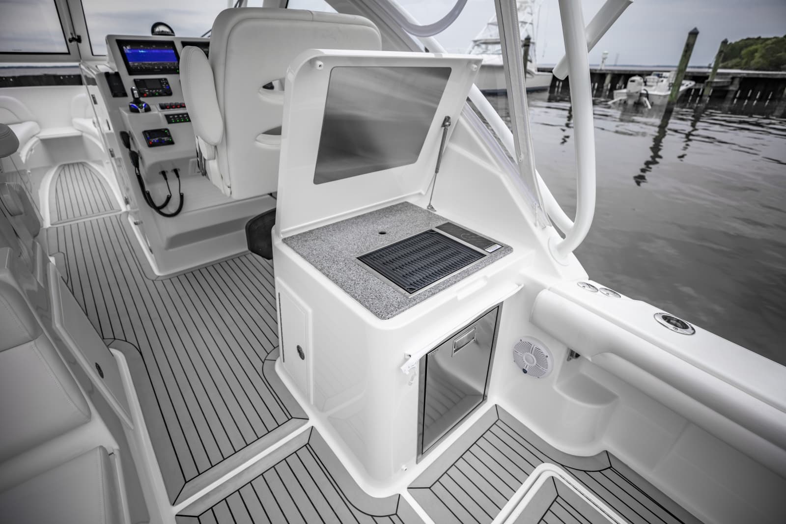 2027 Ablemarle 31 Dual Console