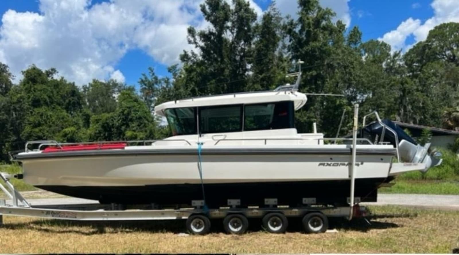 2020 Axopar 28 Cabin