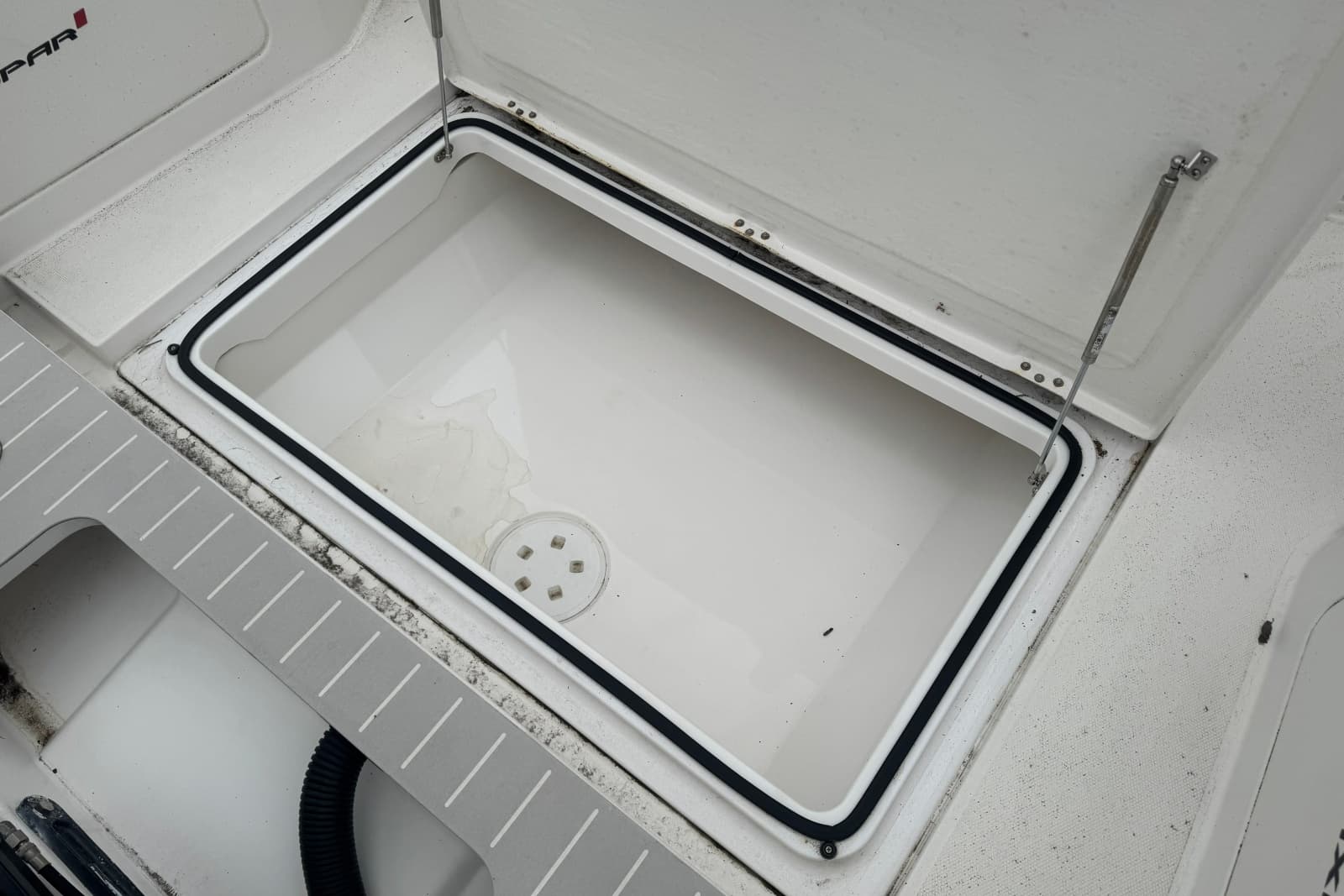 2020 Axopar 28 Cabin