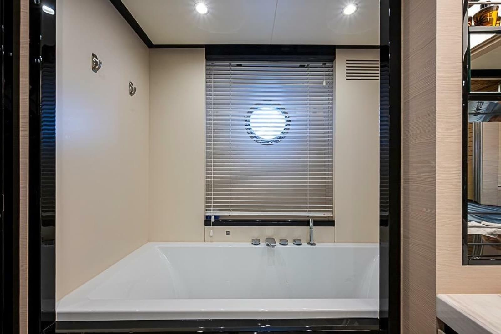 2017 Azimut 80