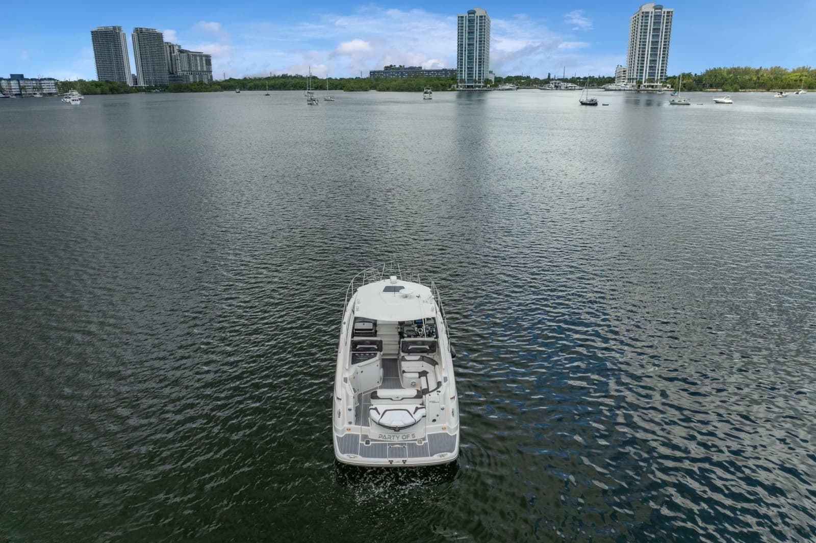 2014 Monterey 320 Sport Yacht