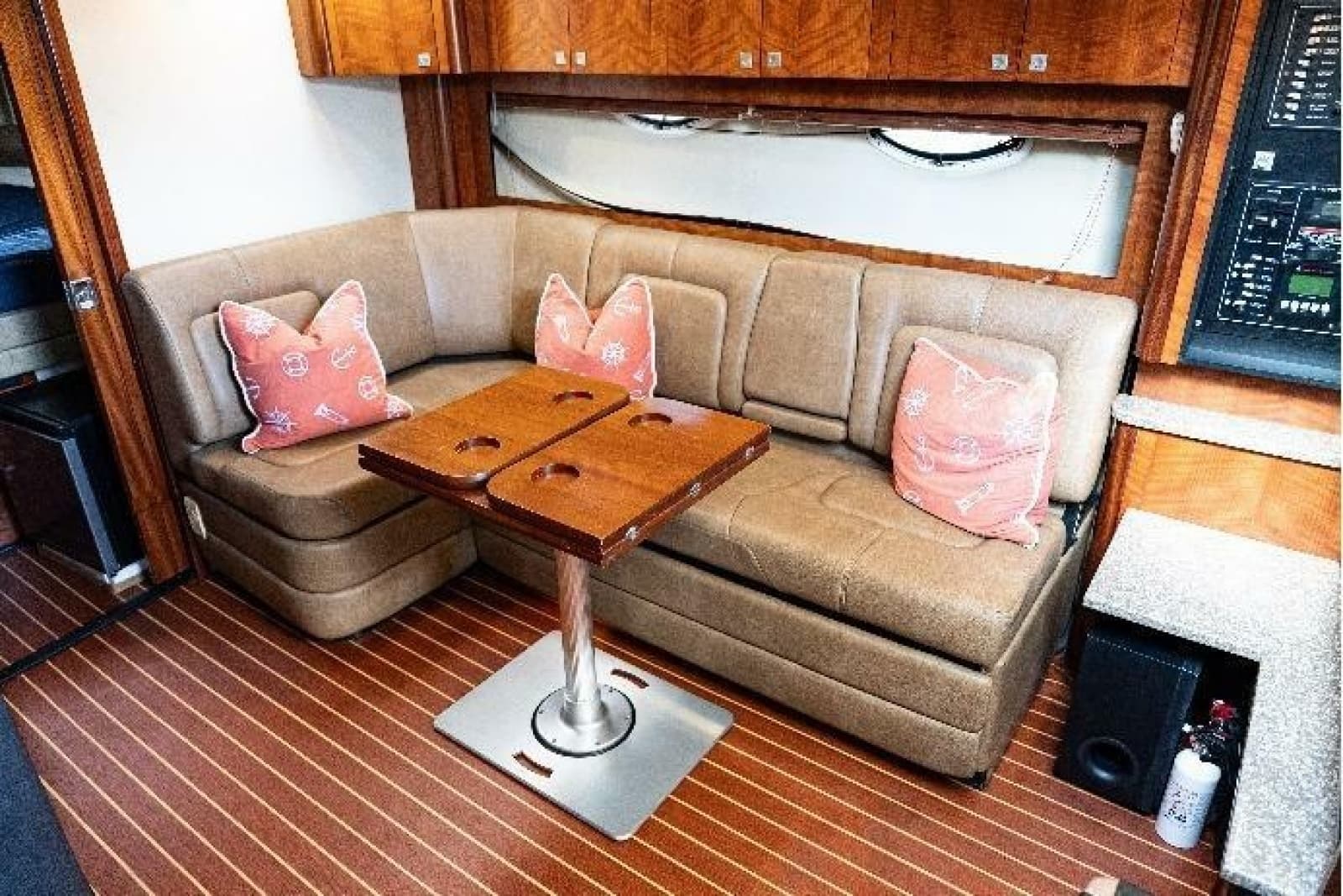 2008 Monterey 400 Sport Yacht