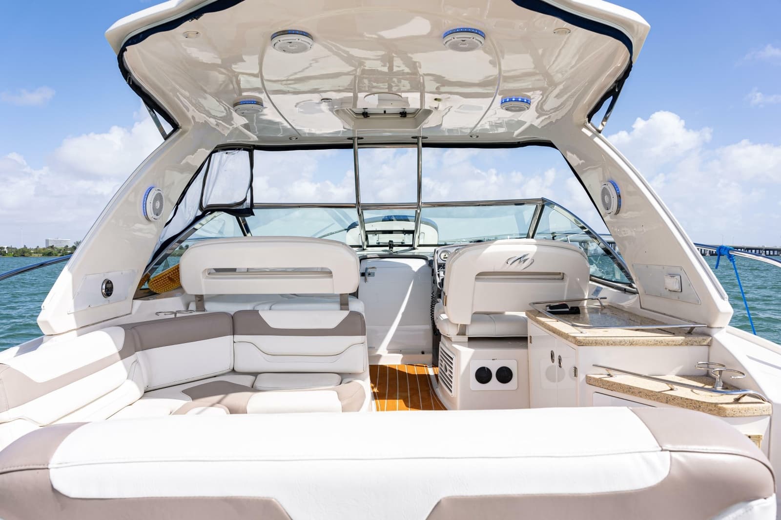 2008 Monterey 400 Sport Yacht