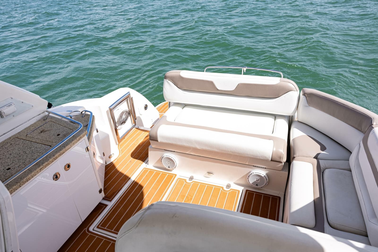 2008 Monterey 400 Sport Yacht