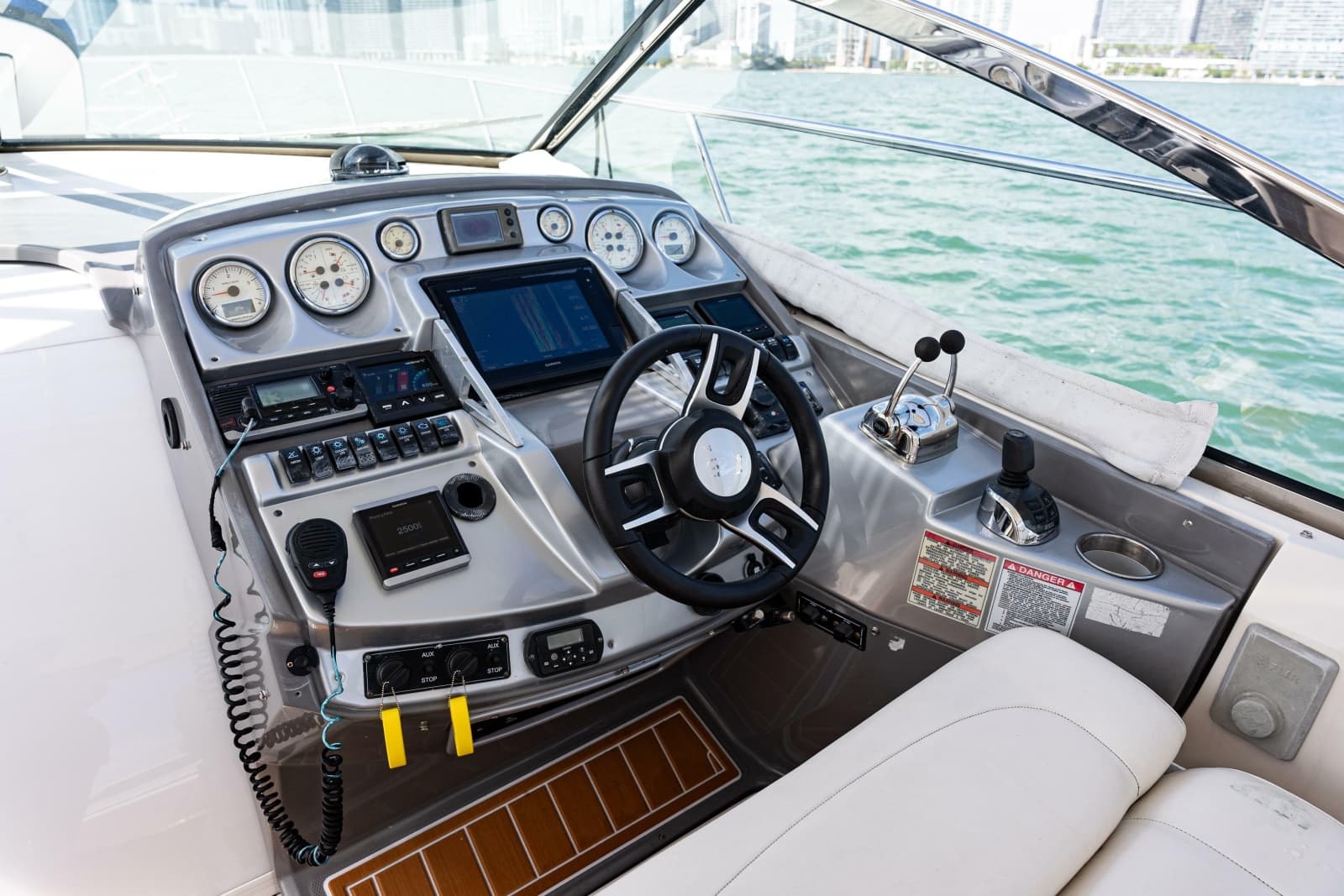 2008 Monterey 400 Sport Yacht
