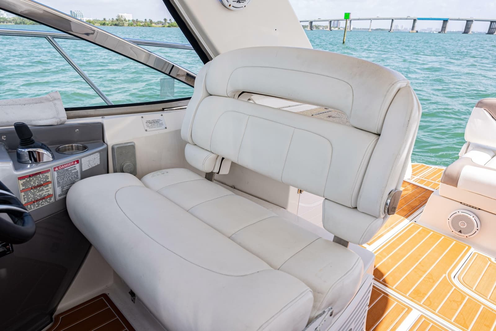 2008 Monterey 400 Sport Yacht