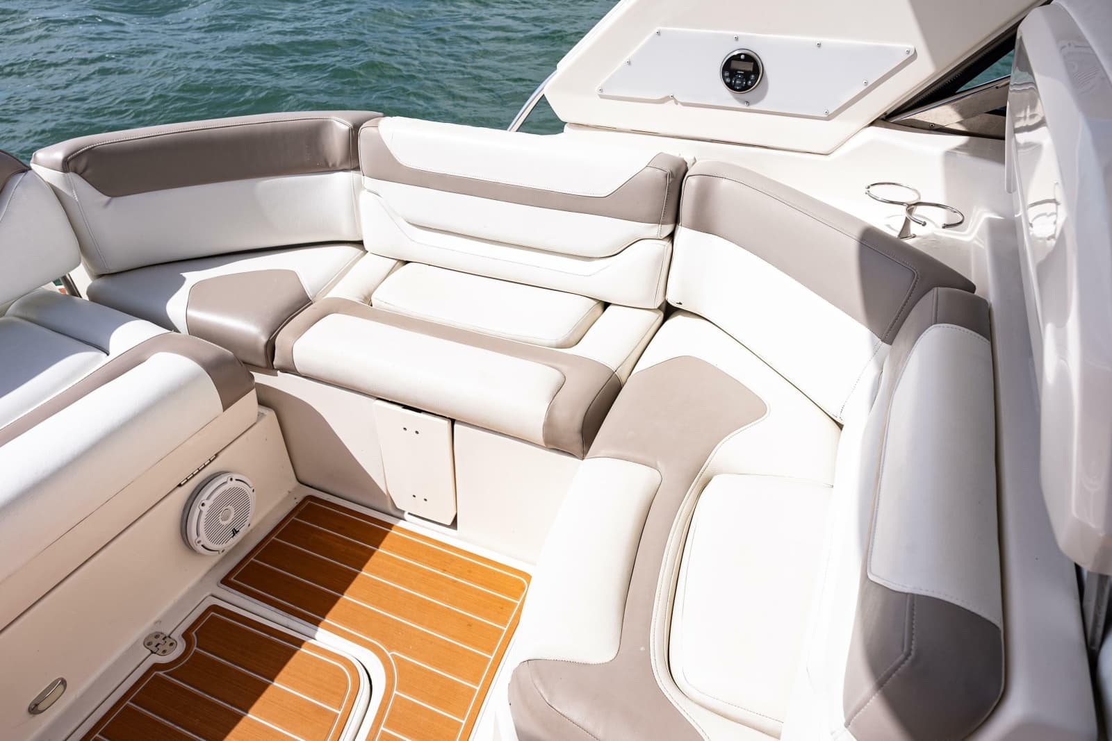 2008 Monterey 400 Sport Yacht