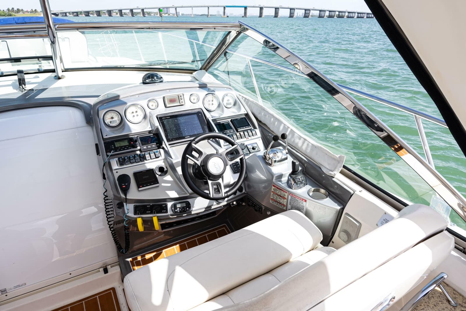 2008 Monterey 400 Sport Yacht