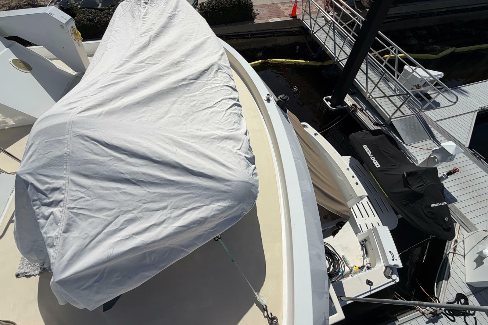 1991 Hatteras 70 Cockpit Motor Yacht