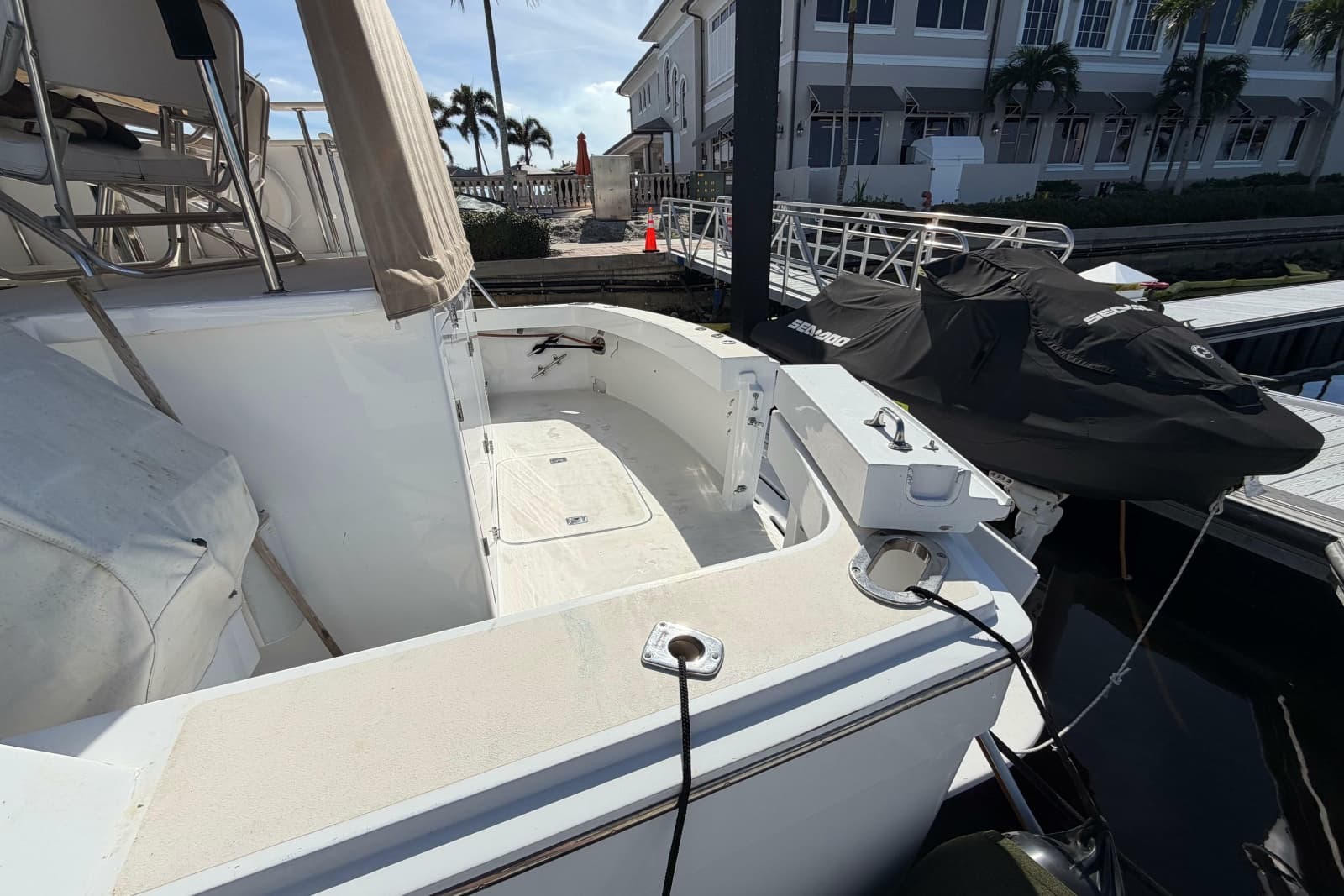 1991 Hatteras 70 Cockpit Motor Yacht
