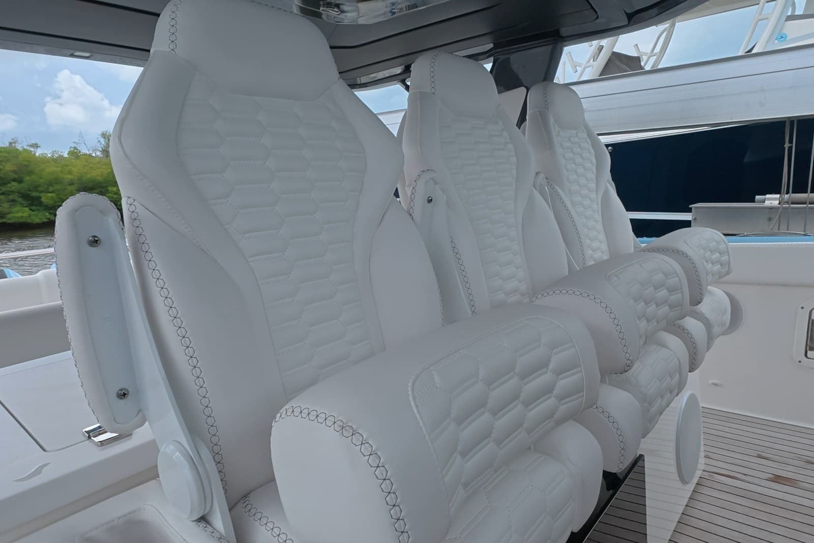 2025 Schaefer V44