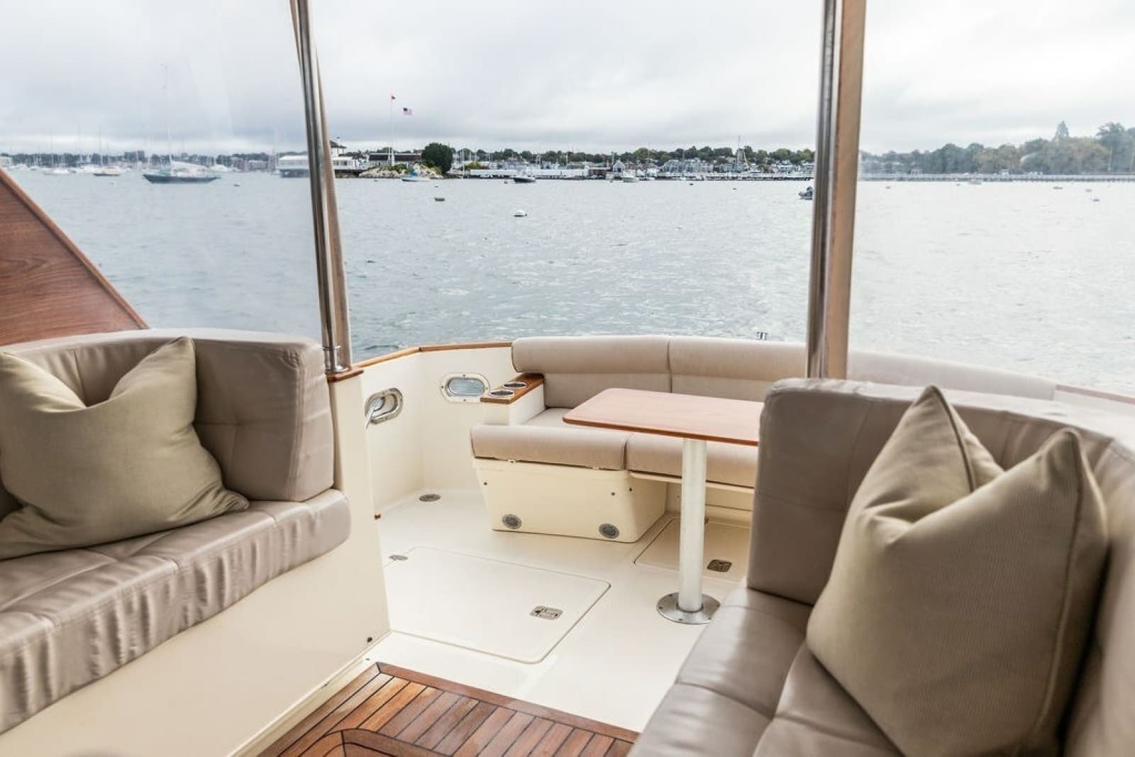 2007 Legacy Yachts 32