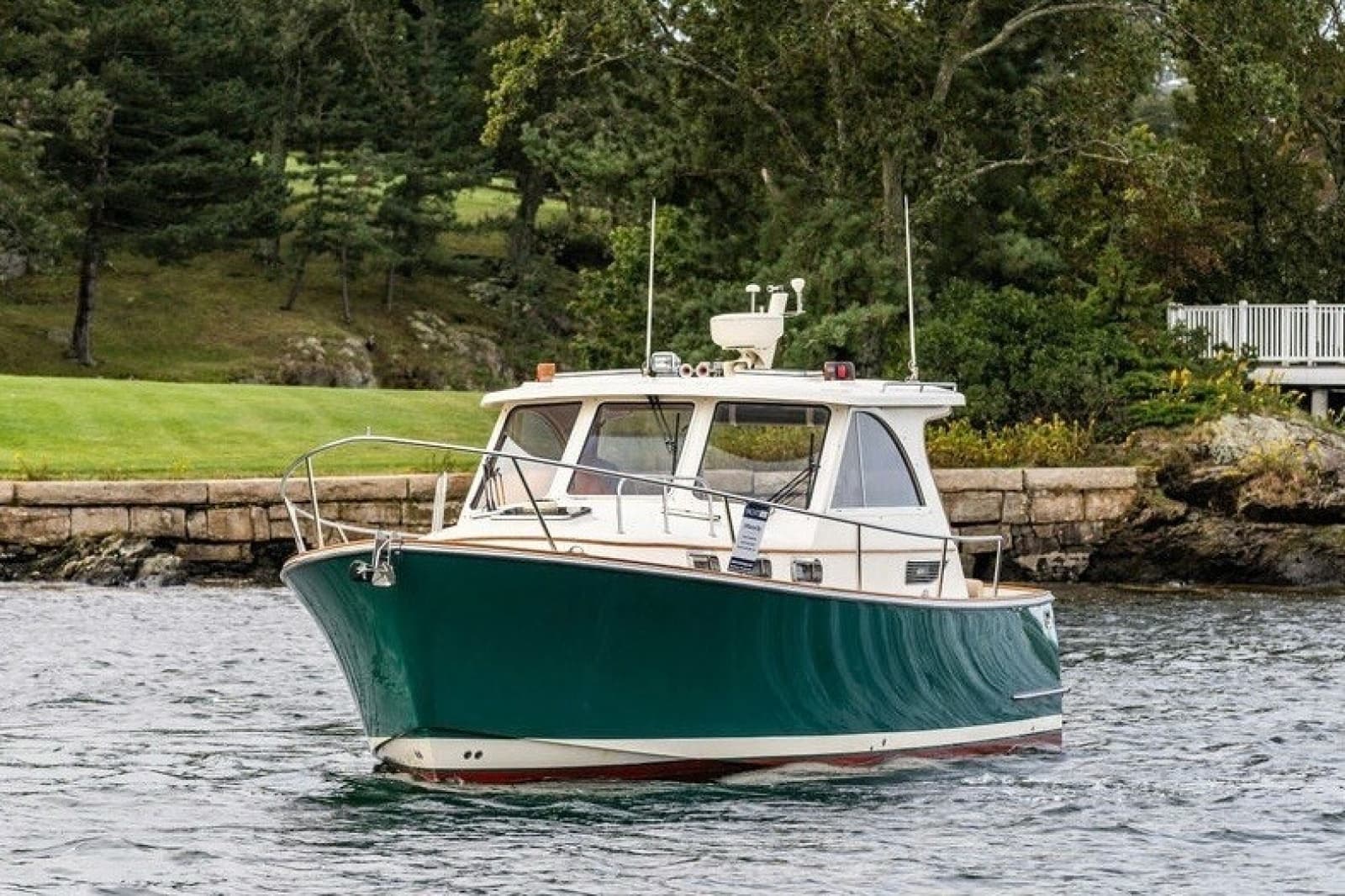 2007 Legacy Yachts 32
