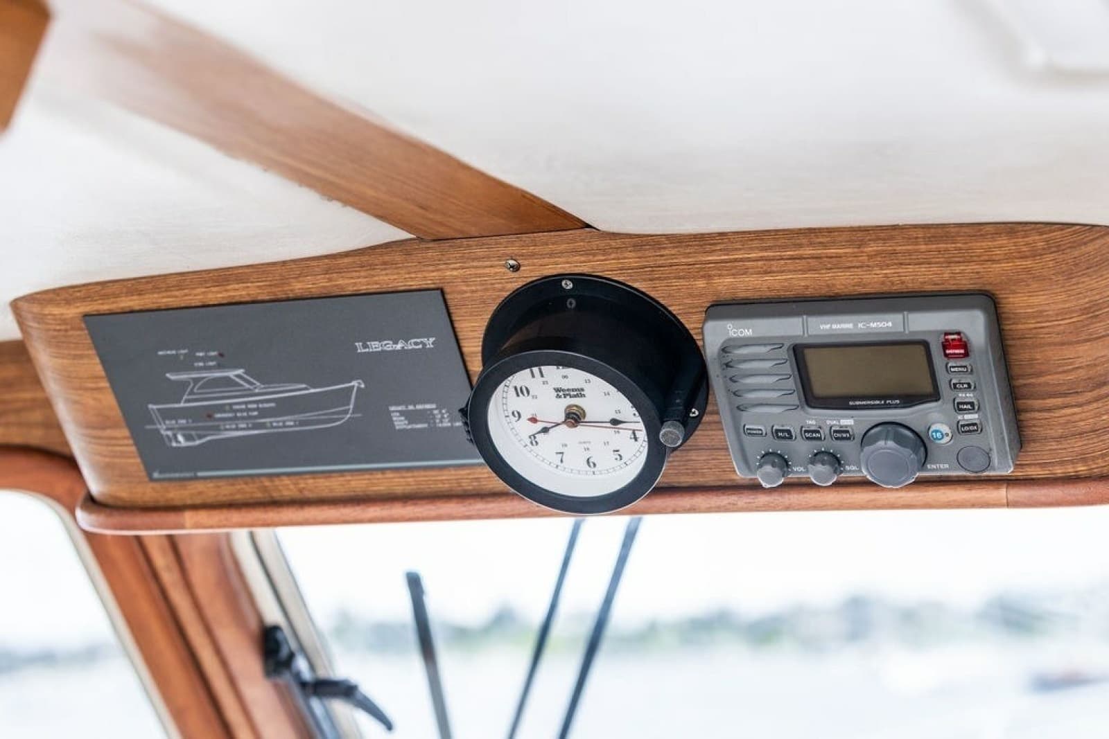 2007 Legacy Yachts 32