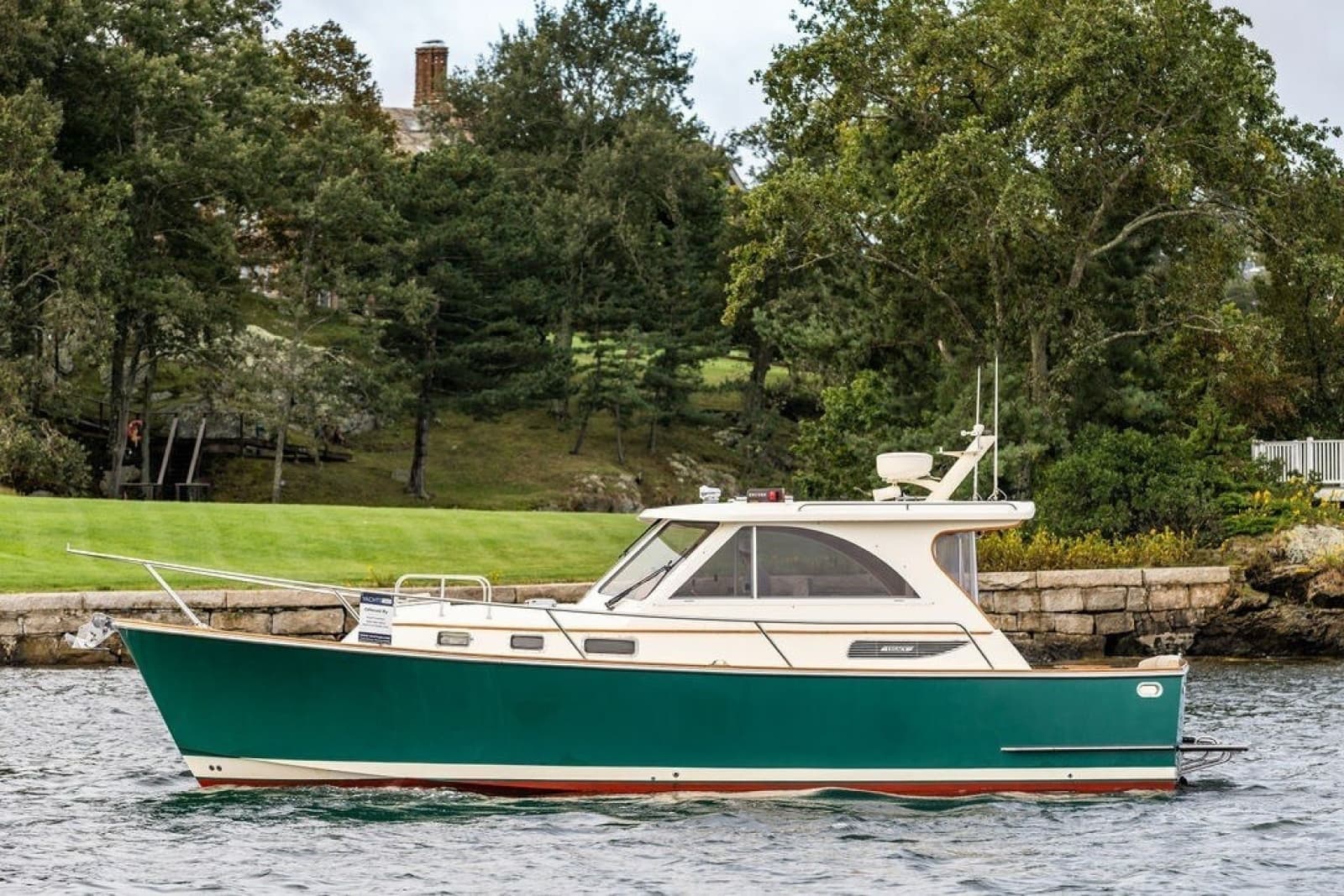 2007 Legacy Yachts 32