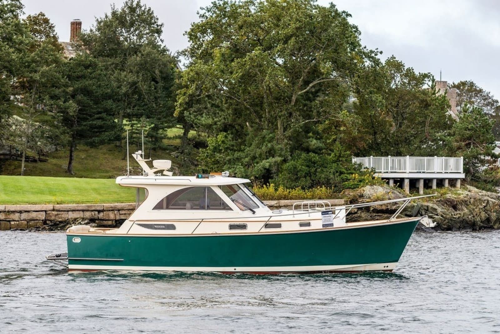 2007 Legacy Yachts 32
