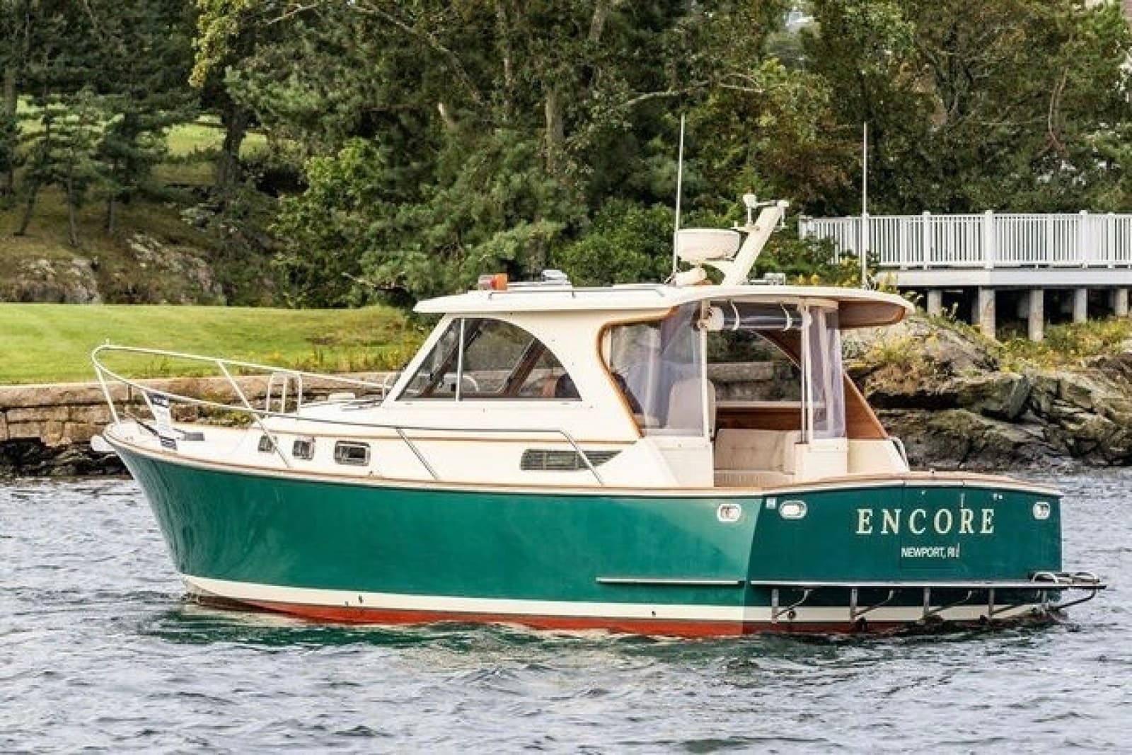 2007 Legacy Yachts 32