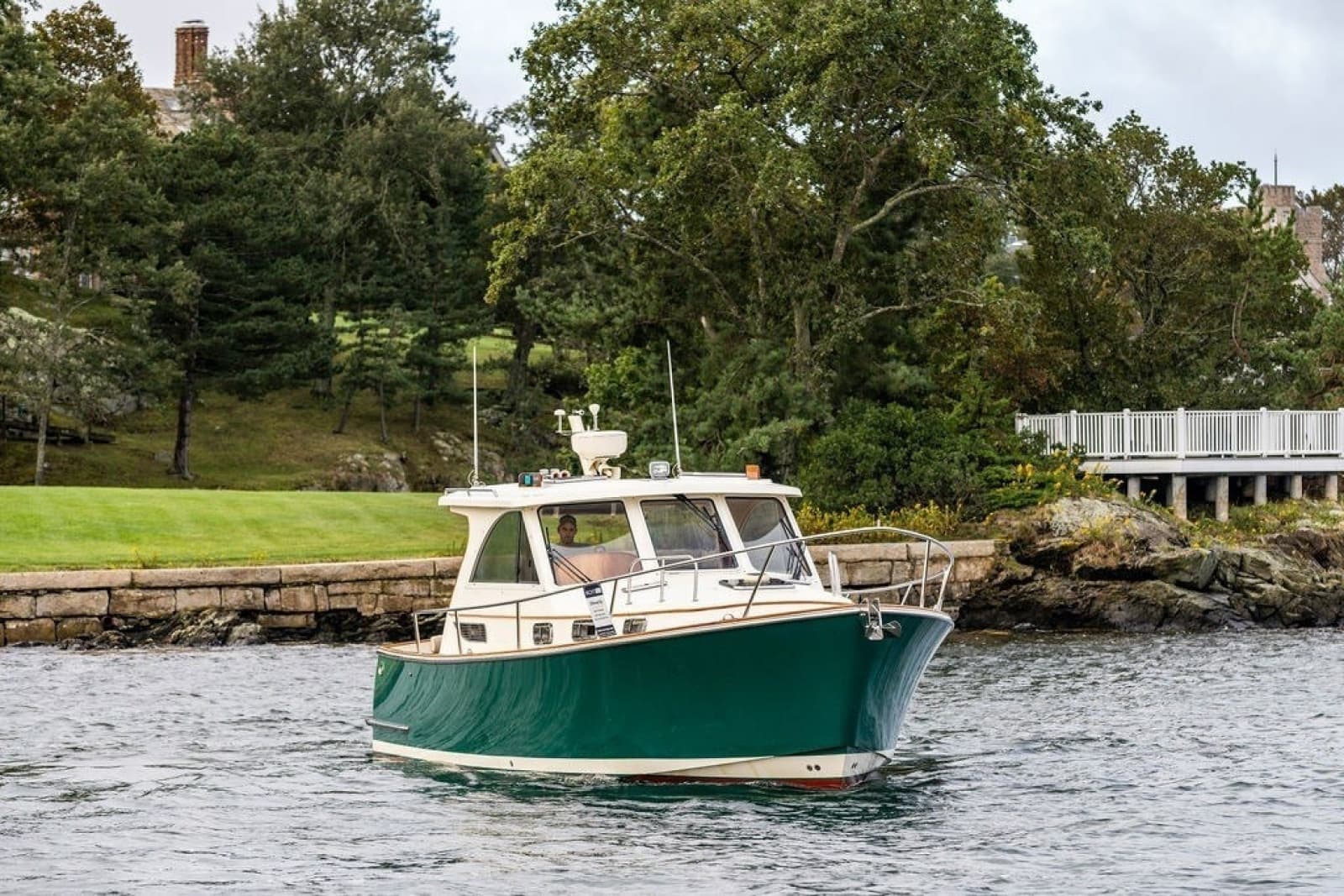 2007 Legacy Yachts 32