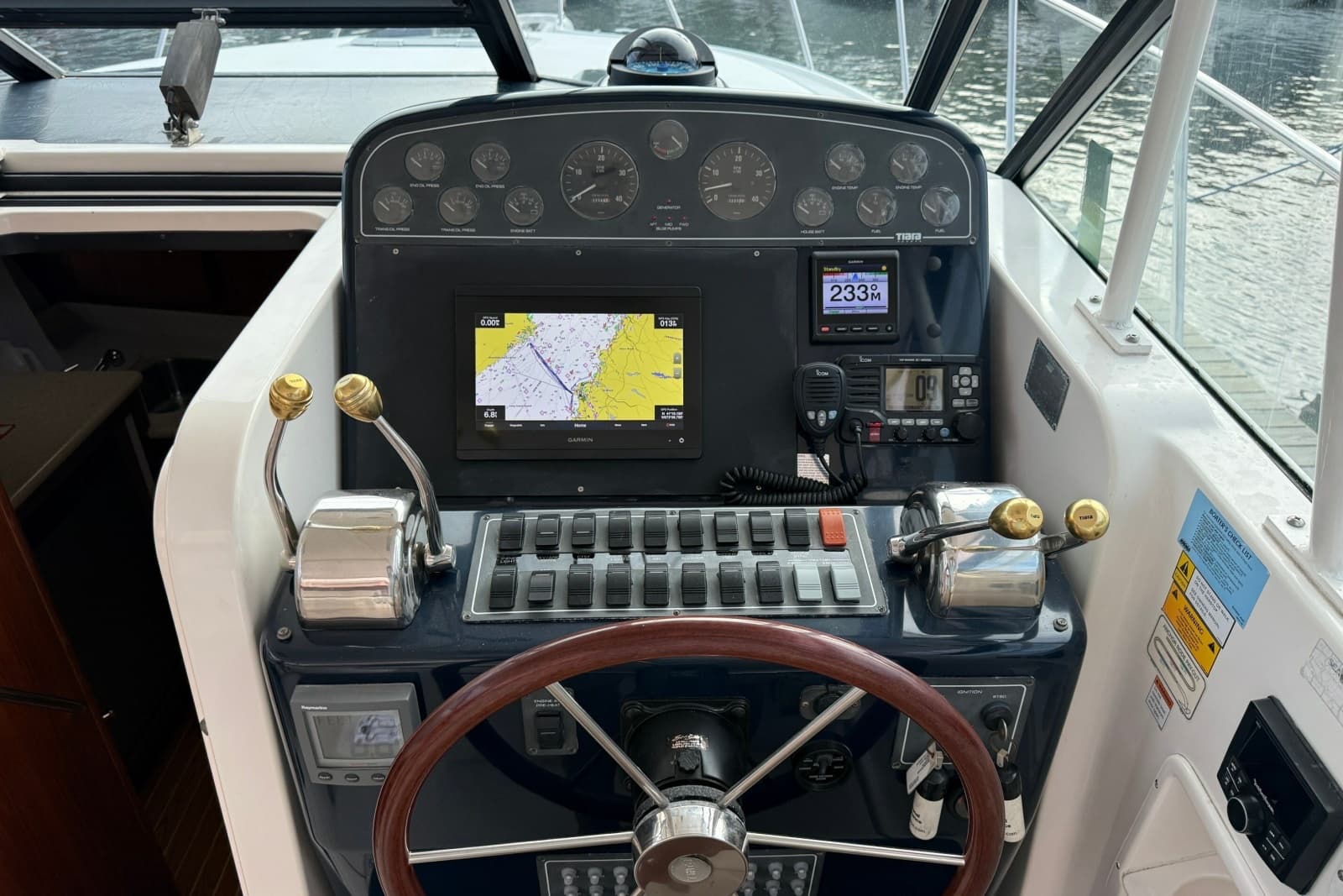 2003 Tiara Yachts 3500 Open