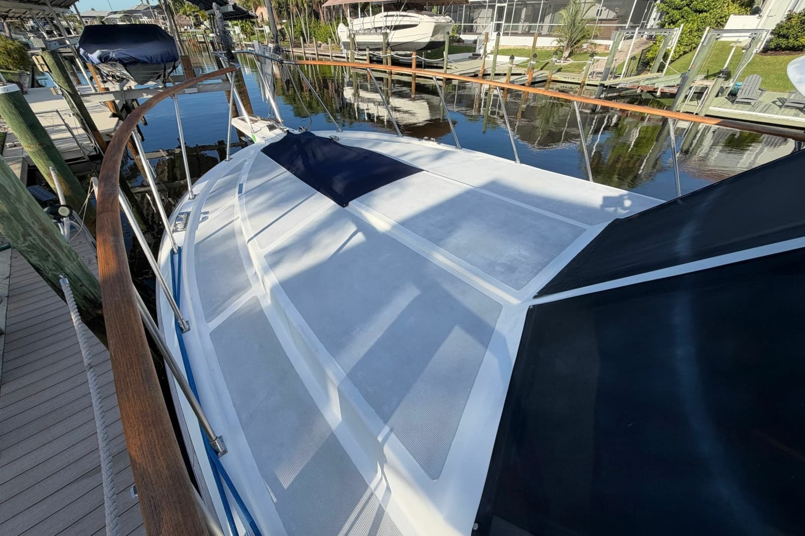 1998 Heritage East 36 Sundeck Trawler
