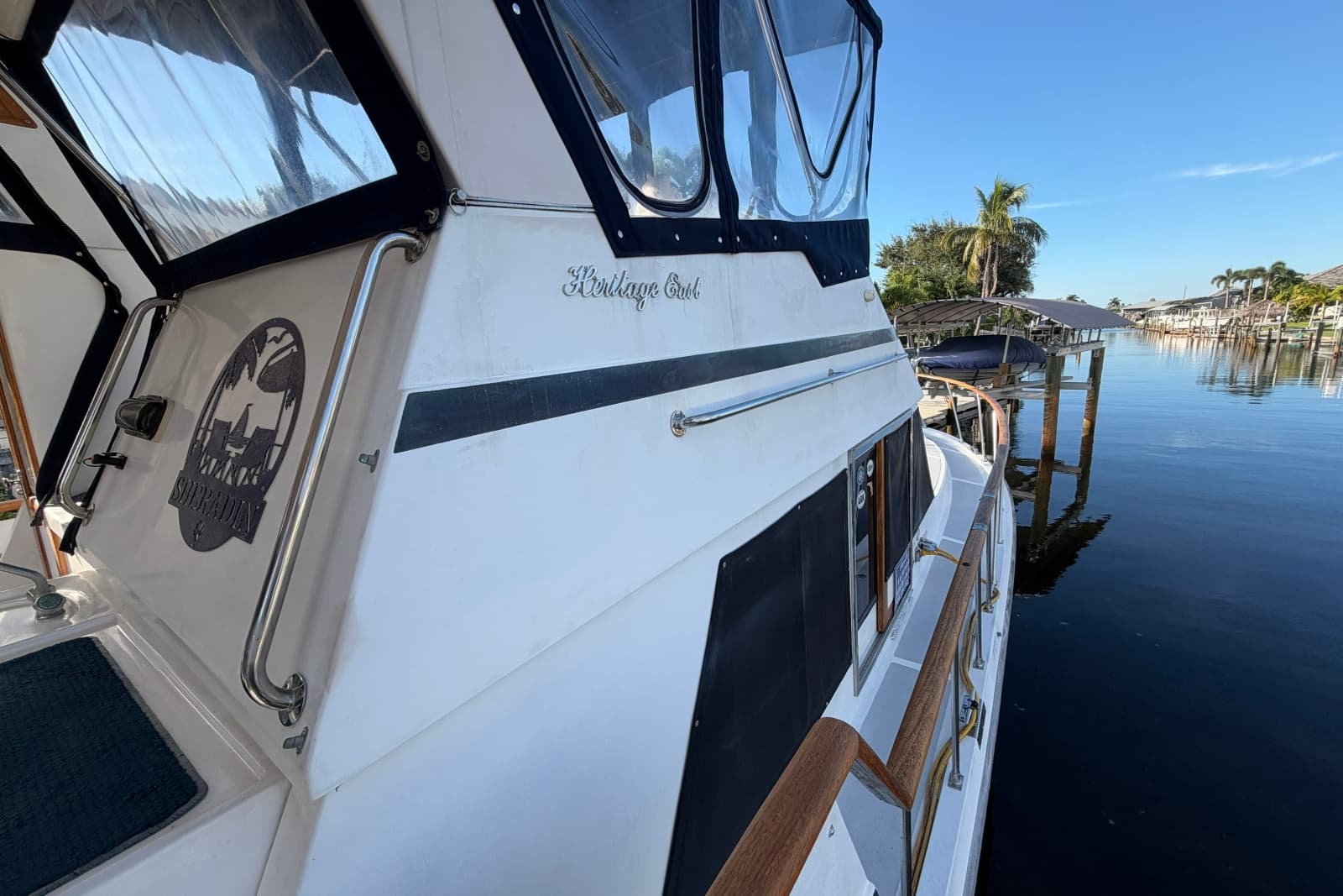 1998 Heritage East 36 Sundeck Trawler