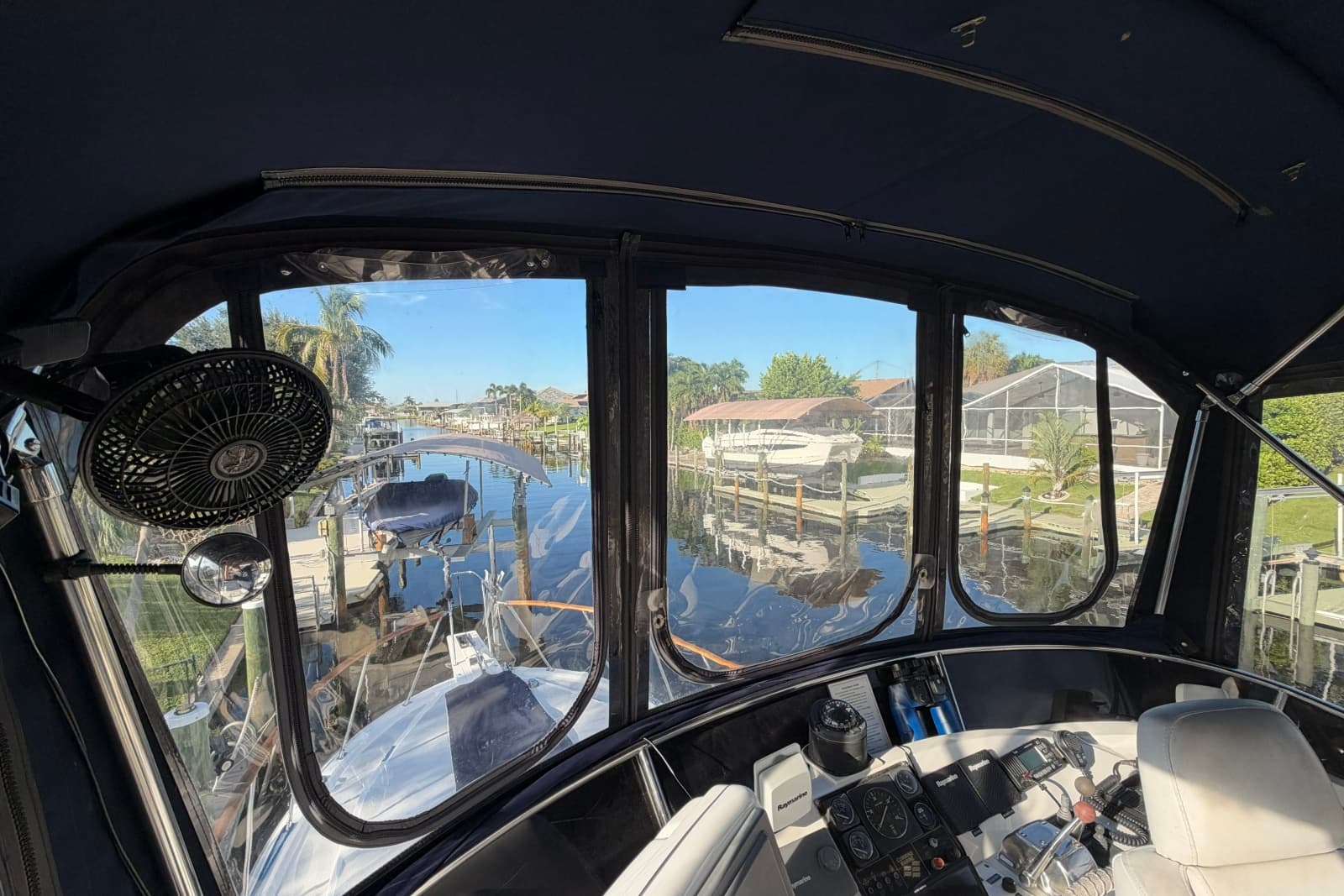 1998 Heritage East 36 Sundeck Trawler