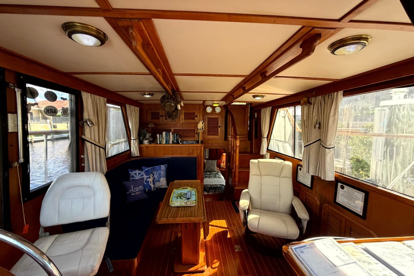 1998 Heritage East 36 Sundeck Trawler