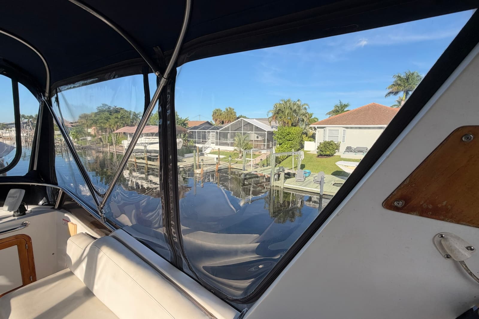 1998 Heritage East 36 Sundeck Trawler