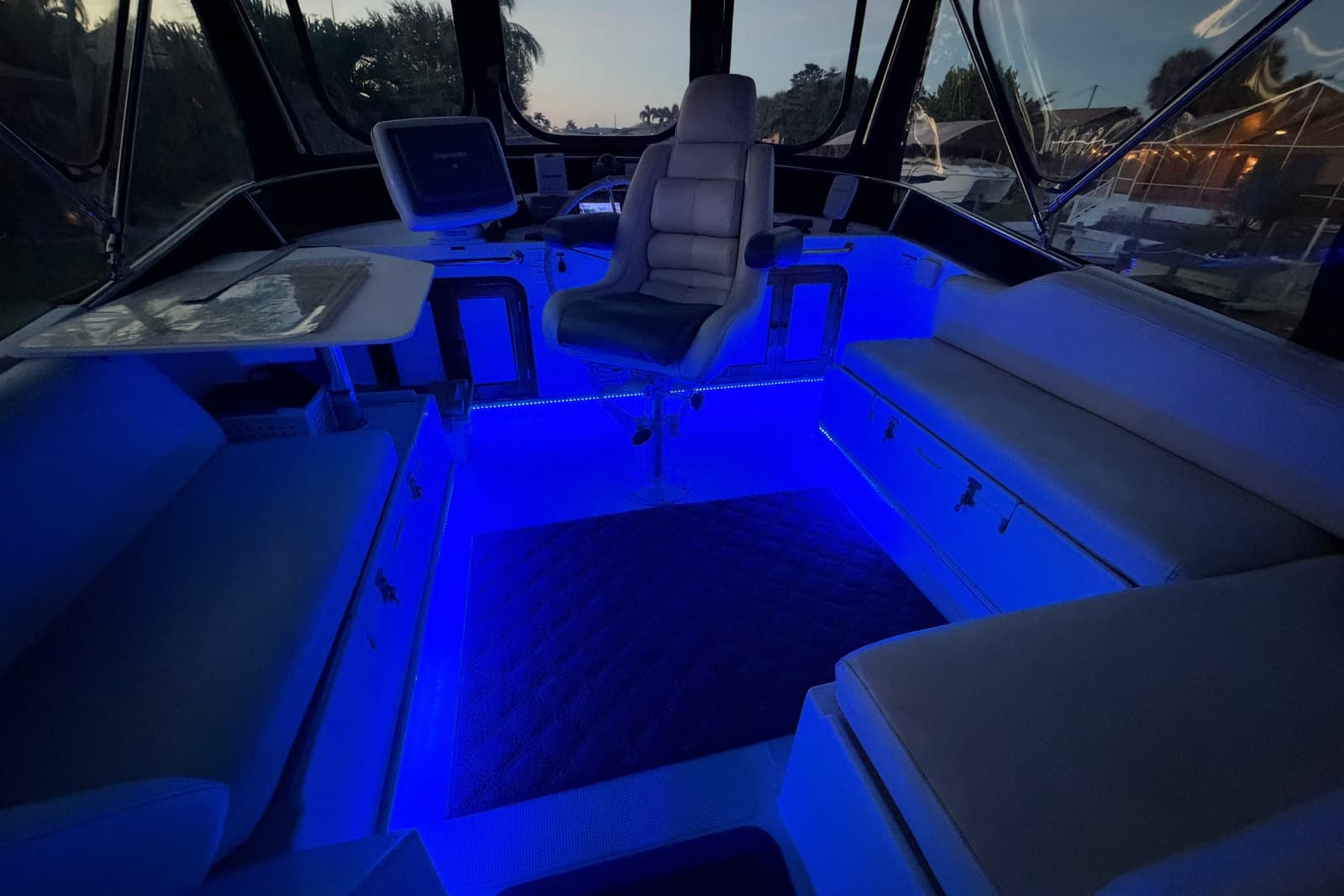 1998 Heritage East 36 Sundeck Trawler