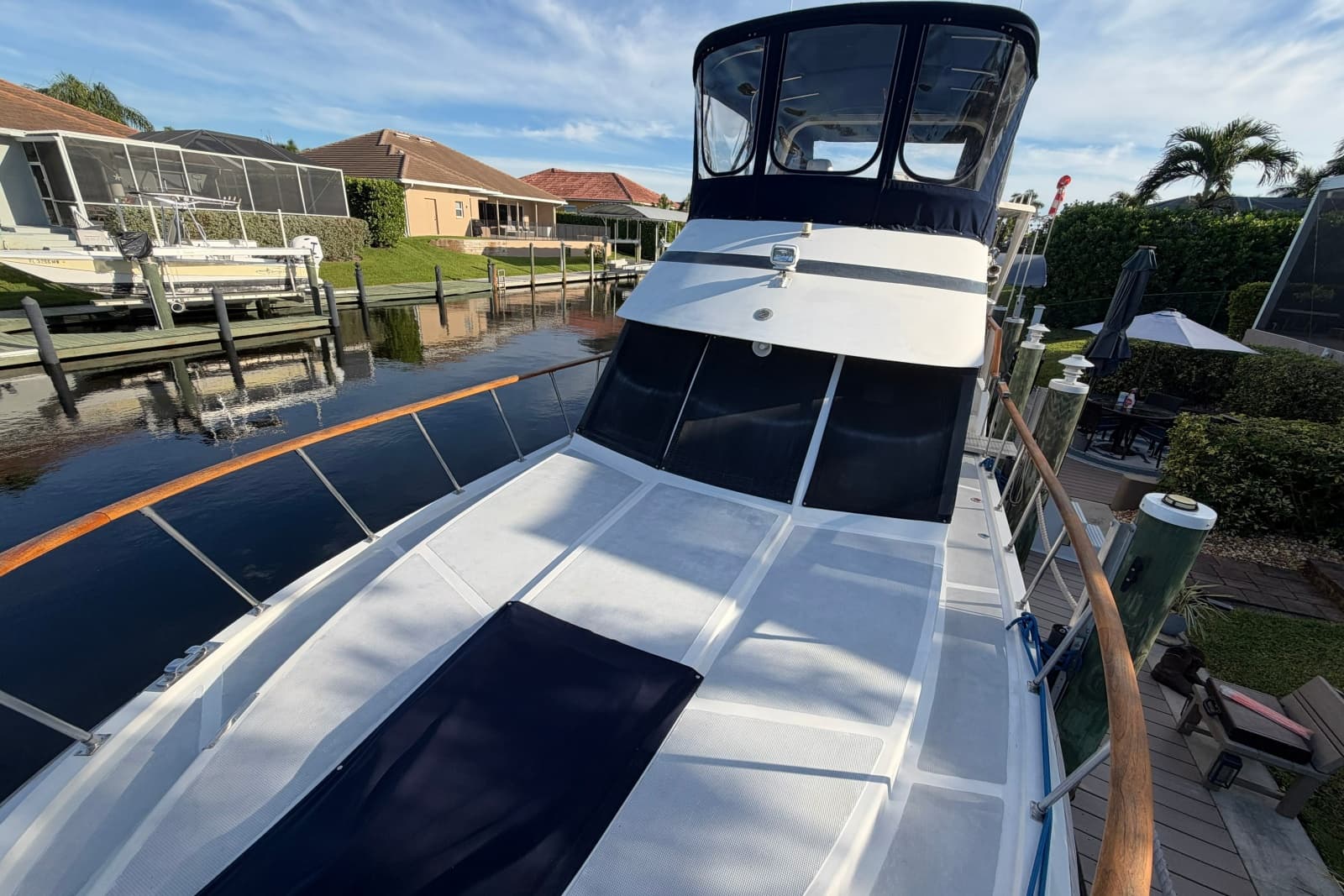 1998 Heritage East 36 Sundeck Trawler