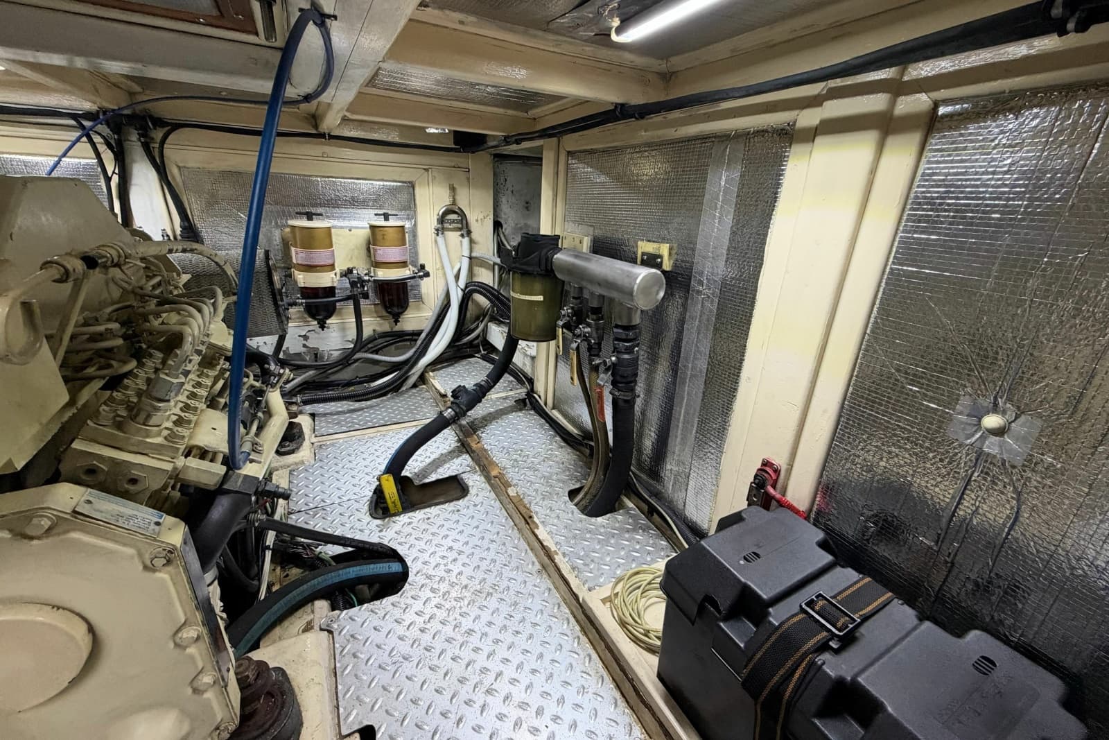 1998 Heritage East 36 Sundeck Trawler
