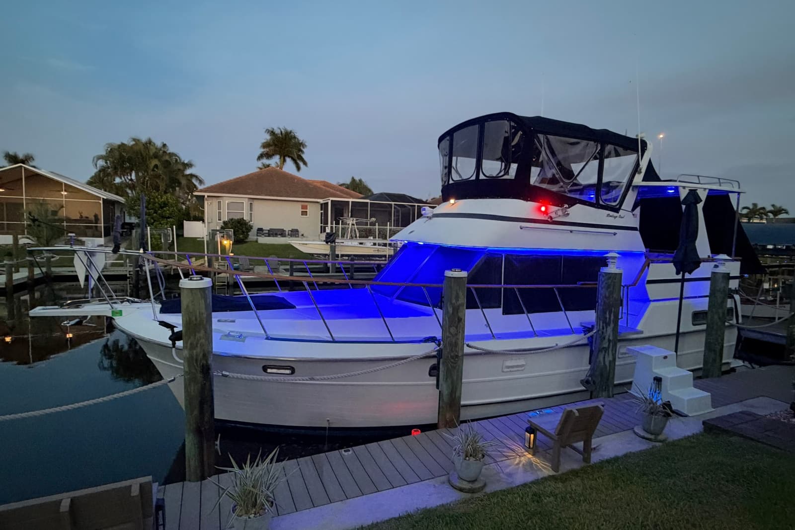 1998 Heritage East 36 Sundeck Trawler