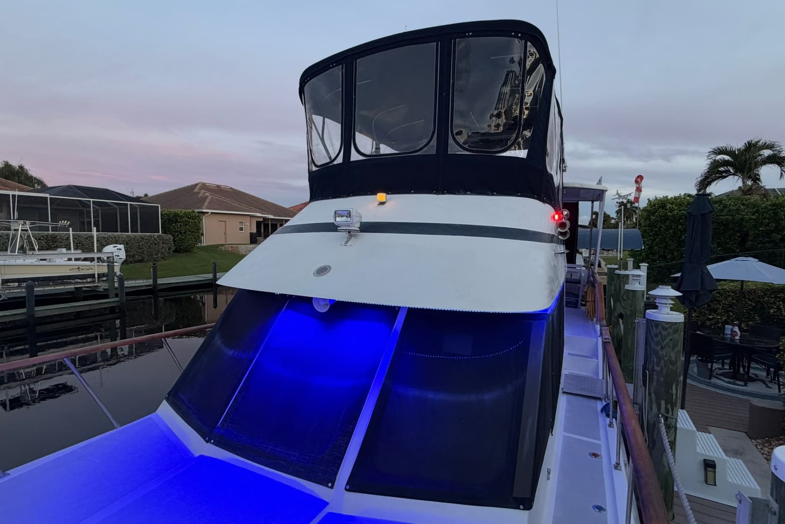 1998 Heritage East 36 Sundeck Trawler