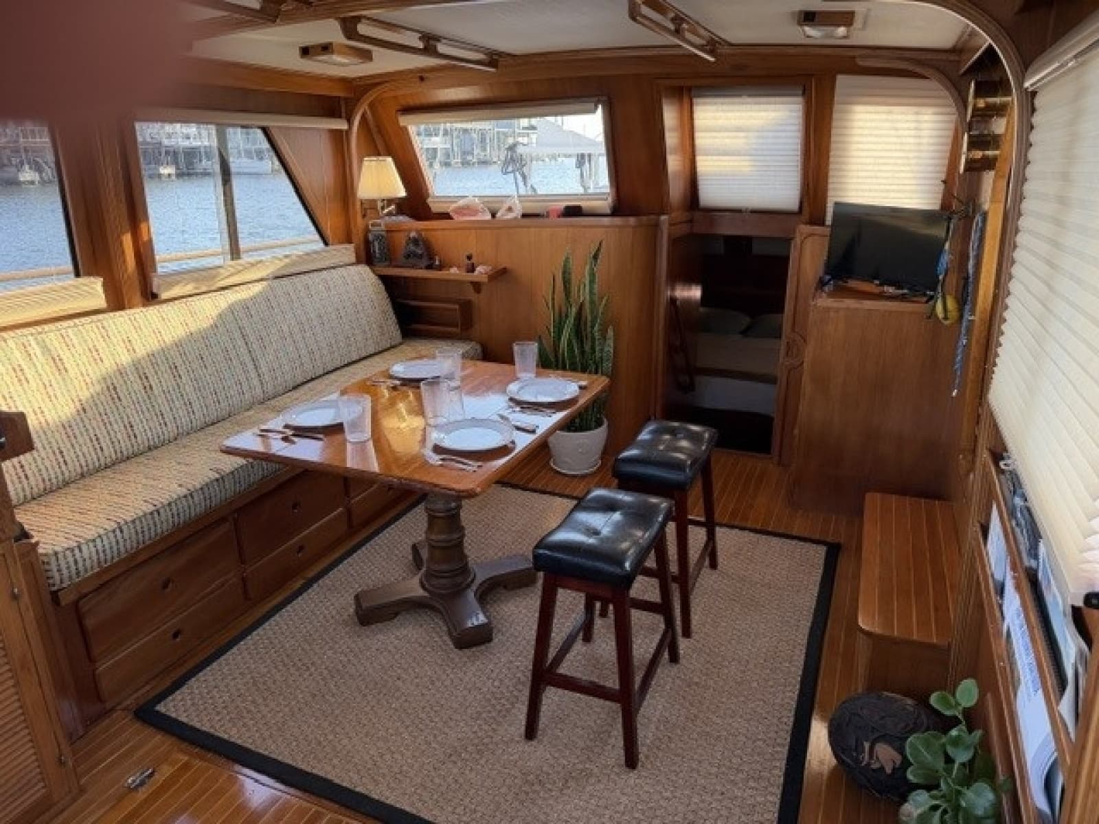 Albin 43