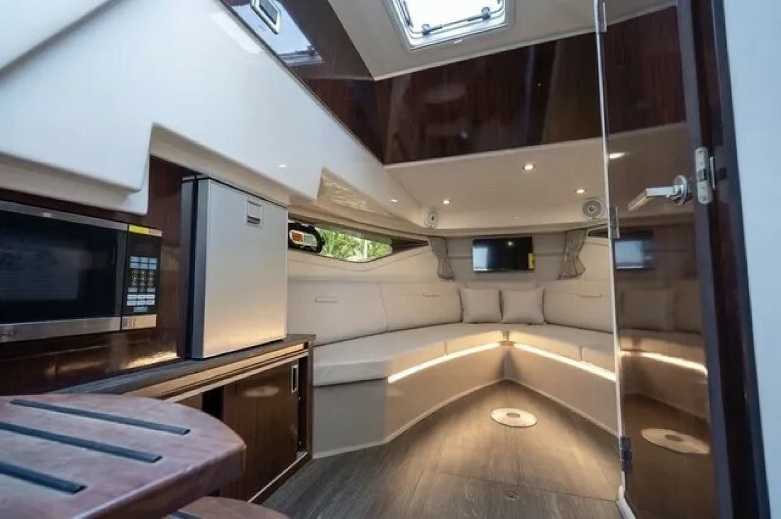2020 Sea Ray Sundancer 320