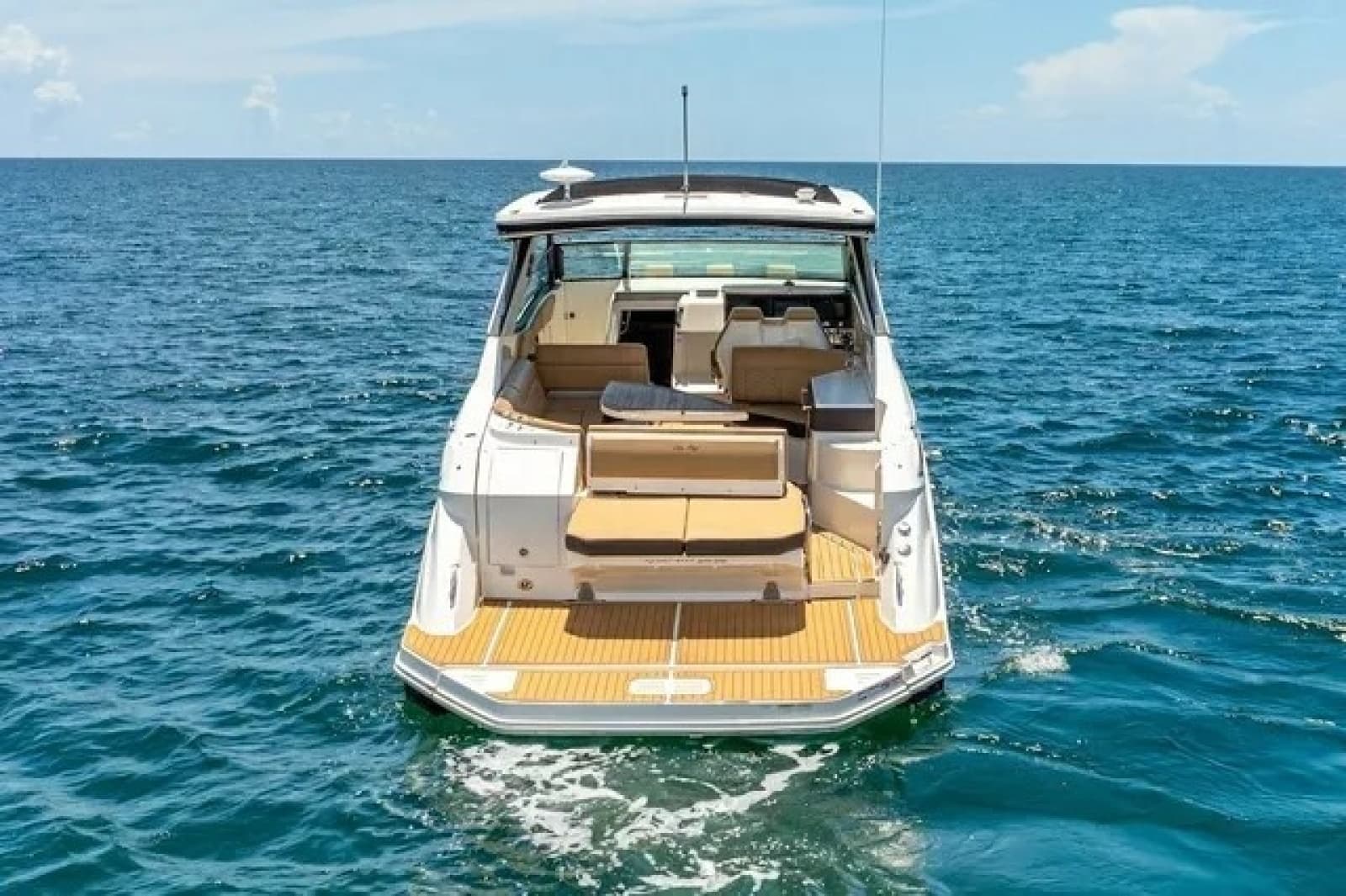 2020 Sea Ray Sundancer 320