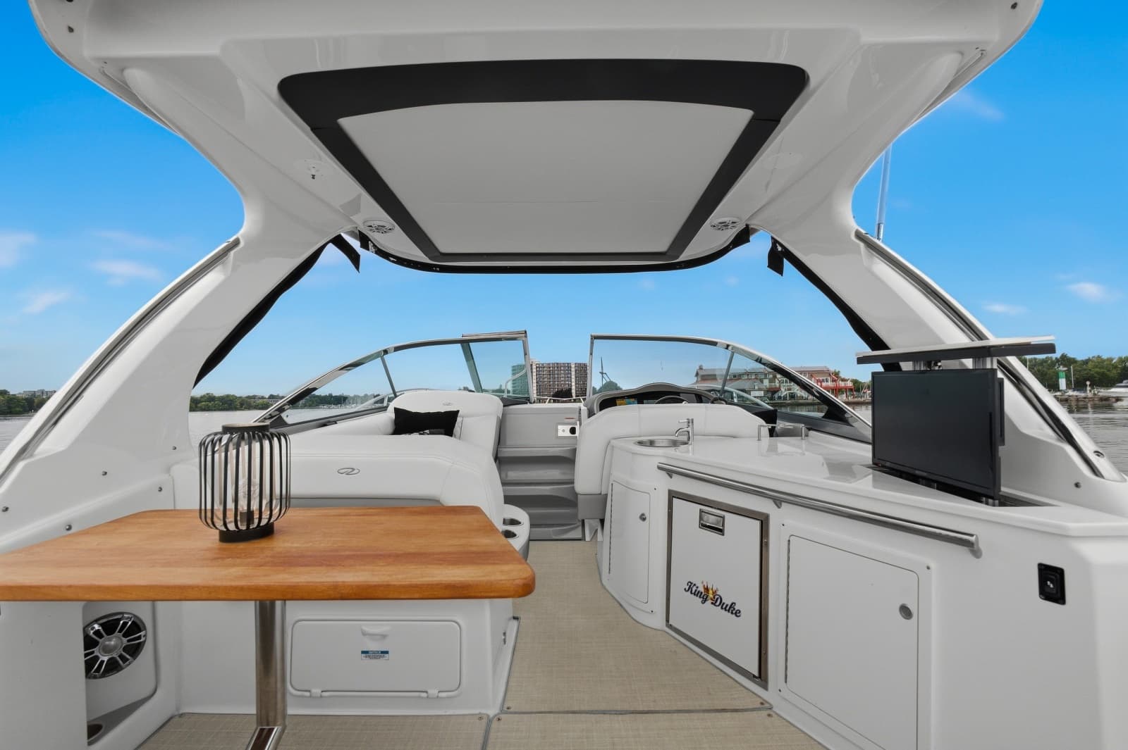 2021 Regal 33 Express