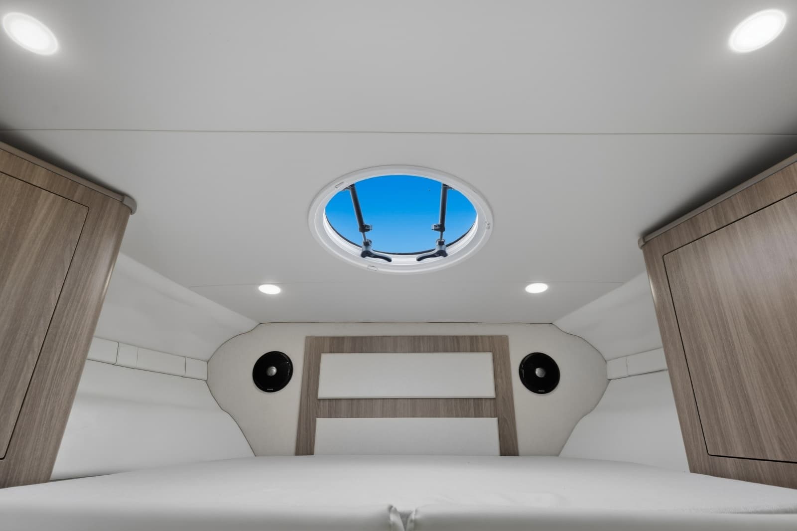 2021 Regal 33 Express